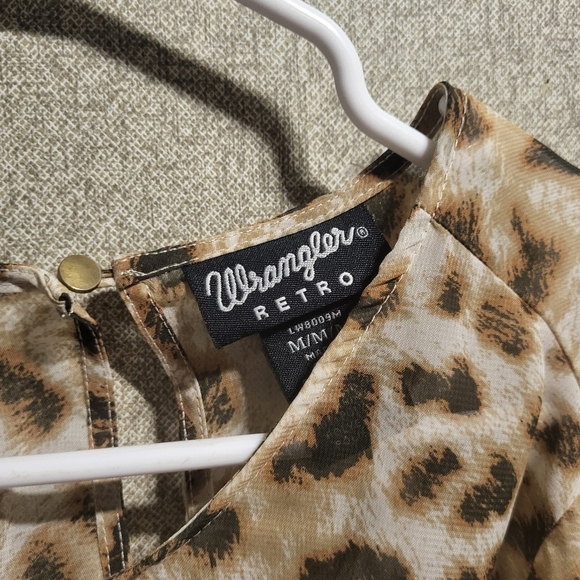 Animal Print Wrangler Retro Blouse With Ruffle Sleeve Size Medium - Picture 3 of 4